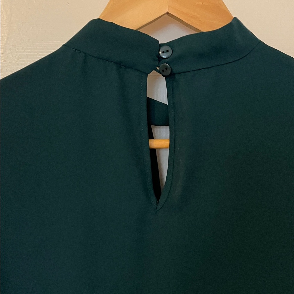 Elegant Dark Green Women's Top - Picture 3 of 3